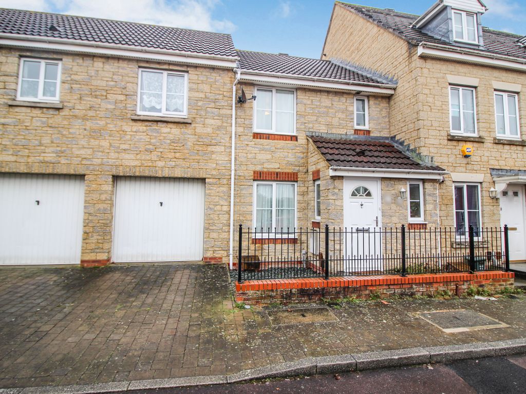 2 bed terraced house to rent in Gable Close, Abbey Meads, Swindon SN25
