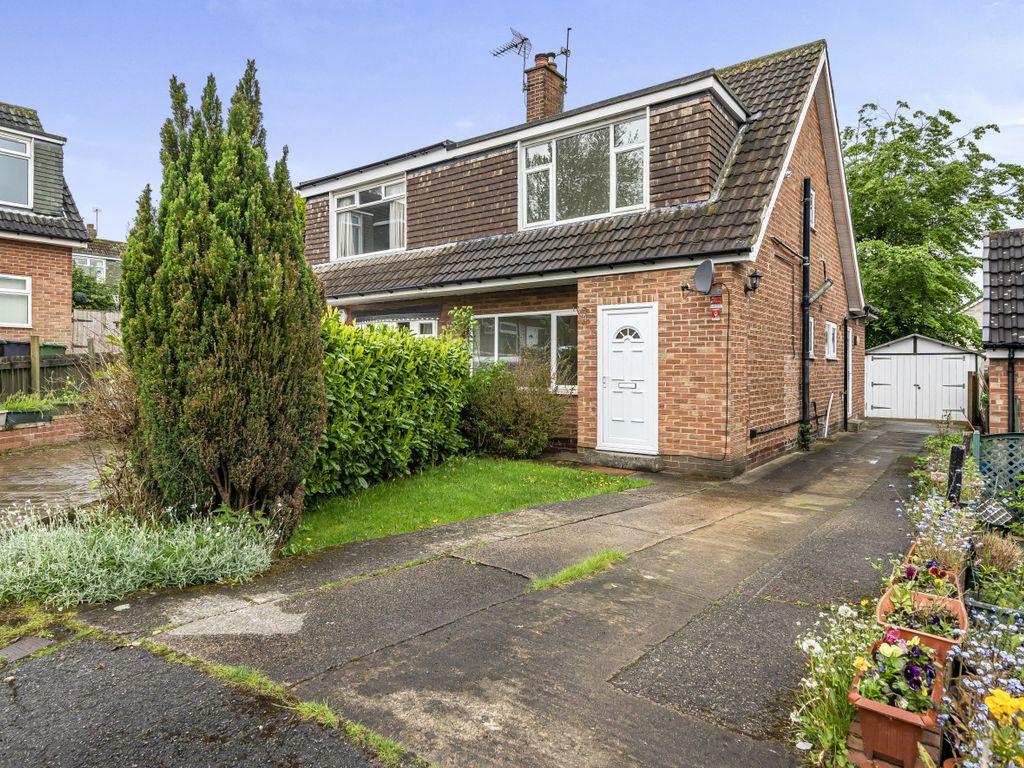 3 bed semidetached house for sale in Primley Park Drive, Leeds, West Yorkshire LS17 Zoopla