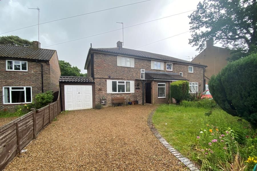 3 bed semidetached house to rent in Sheerwater, Woking, Surrey GU21, £