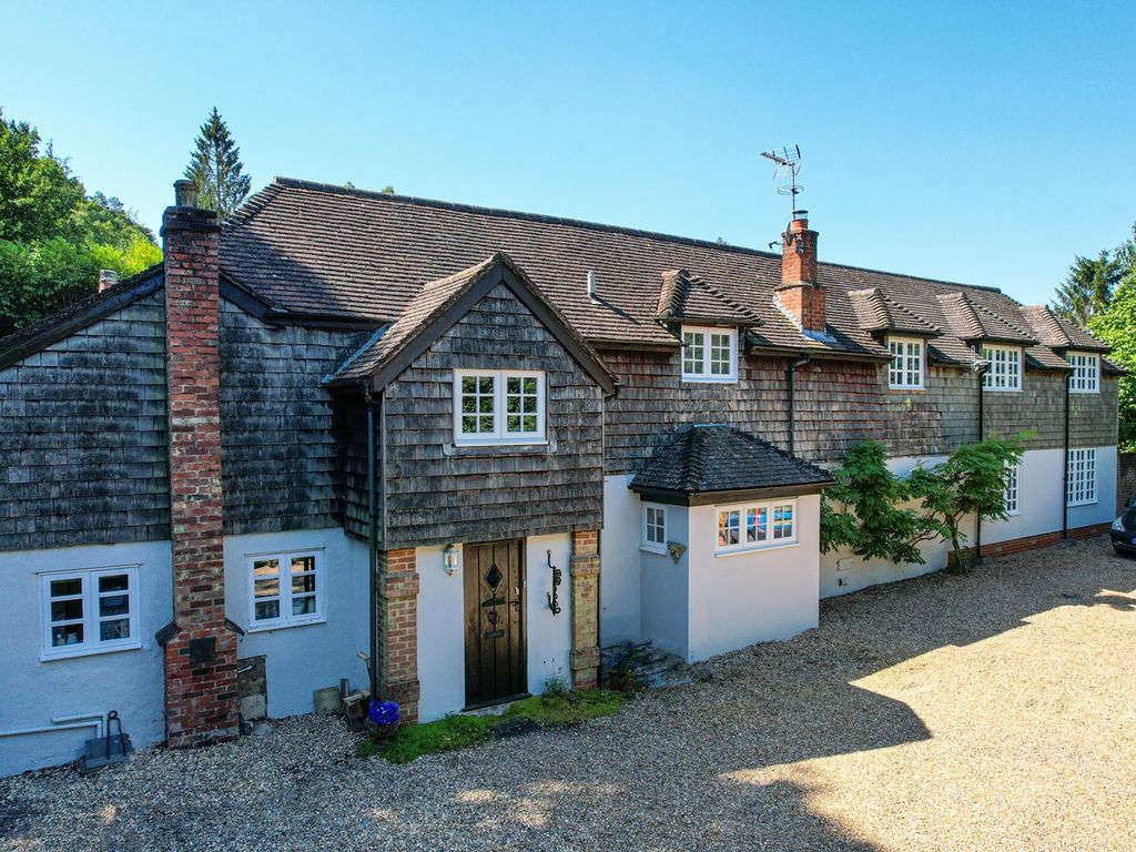 6 bed detached house for sale in Beacon Hill Road, Ewshot, Farnham GU10