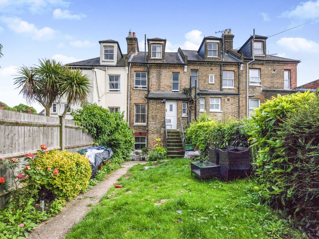 1 bed flat to rent in Stanmore Terrace, Beckenham BR3, £1,150 pcm Zoopla