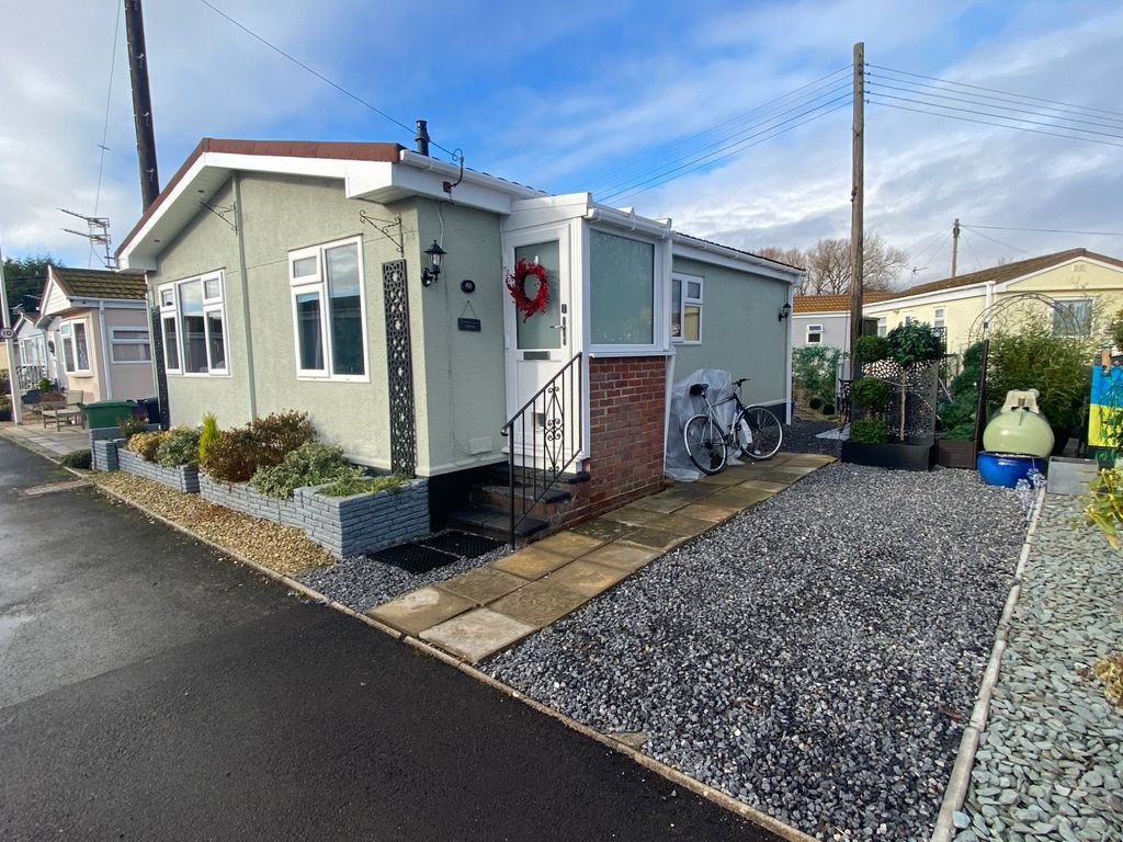 2 bed mobile/park home for sale in Hutton Park, Hutton Moor Lane