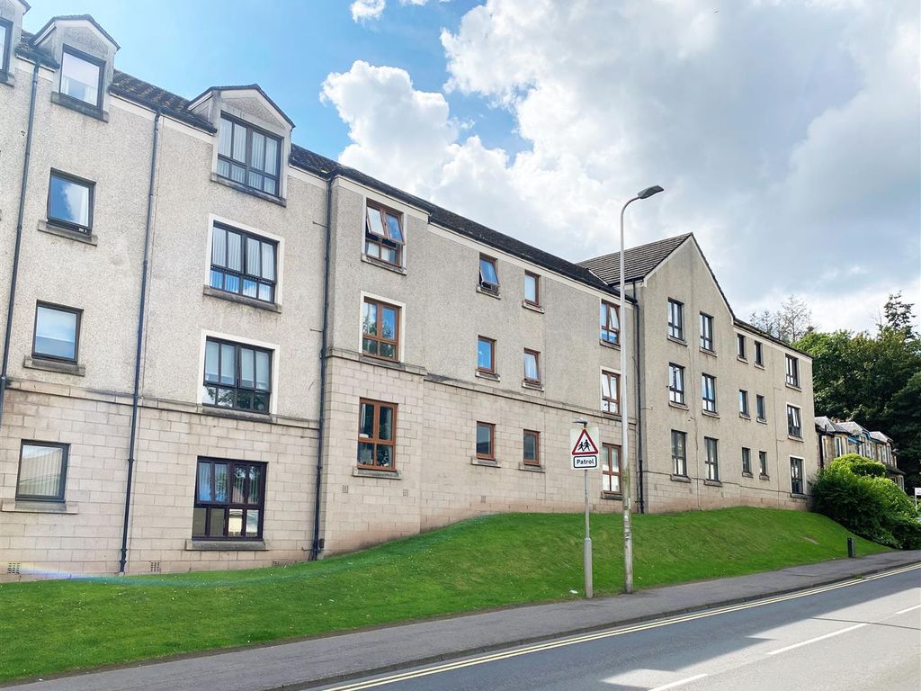 1 bed flat for sale in 29 Grampian Court, Perth PH1, £73,500 Zoopla