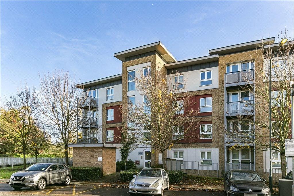 1 bed flat for sale in Langhorn Drive, Twickenham TW2 Zoopla