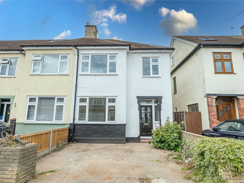 3 bed semidetached house for sale in Walsingham Road, SouthendOnSea