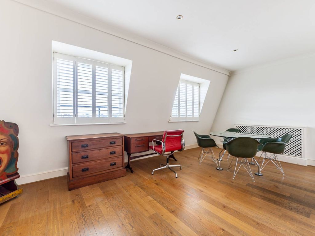 2 bed flat for sale in St Stephens Gardens, Notting Hill, London W2, £