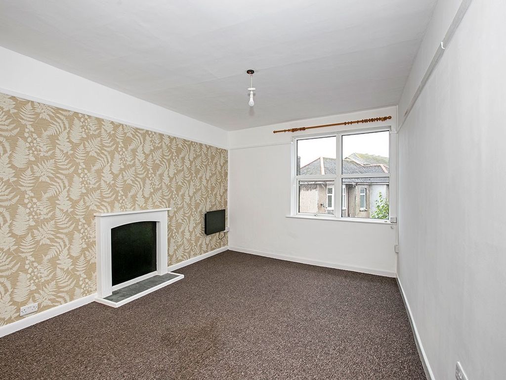 2 bed flat to rent in Cross Street, Camborne, Cornwall TR14 Zoopla