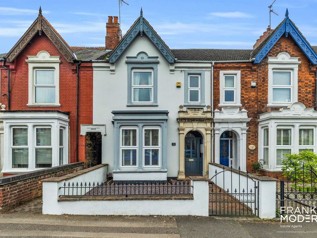 4 bed villa for sale in Eastfield Road, Peterborough PE1, £300,000 Zoopla