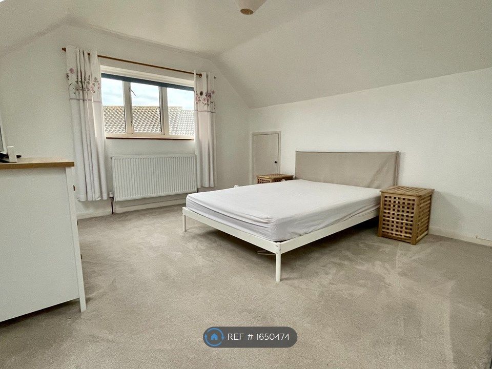 Room to rent in Manor Road, Rugby CV23 Zoopla