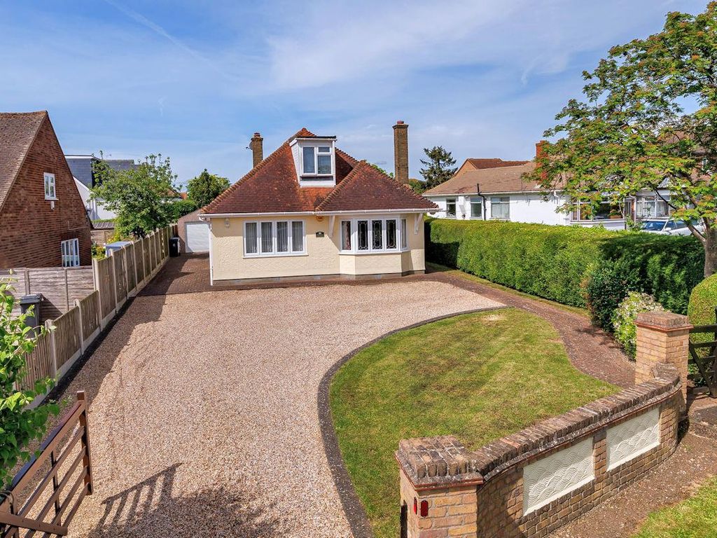 3 bed chalet for sale in Epping Green, Epping CM16, £725,000 Zoopla