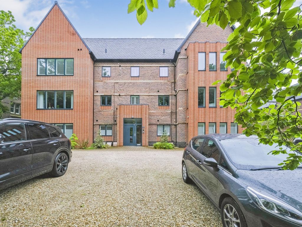 3 bed flat for sale in Lyndhurst Road, Mossley Hill, Liverpool L18 Zoopla