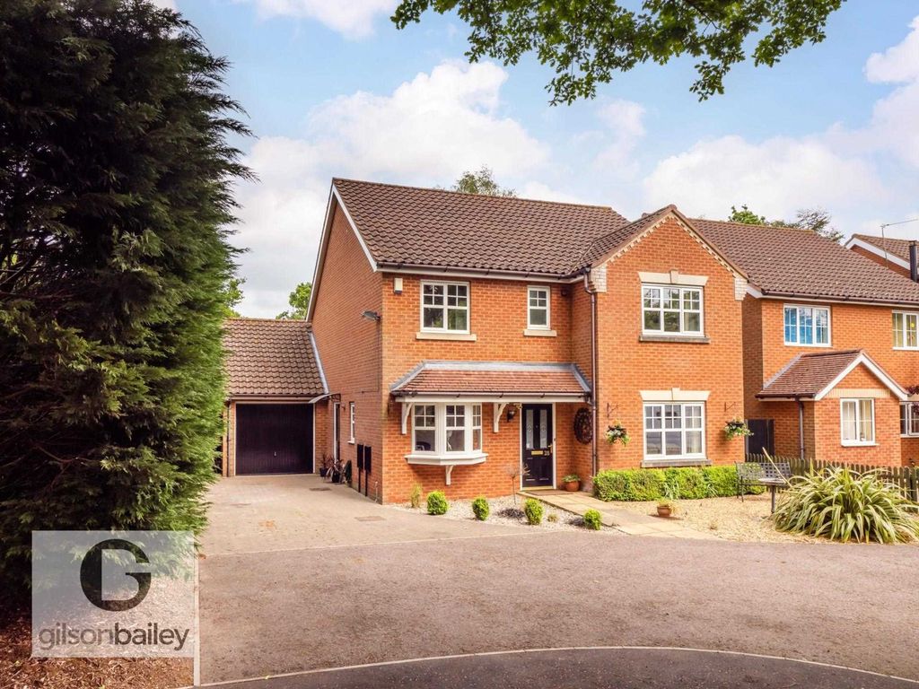 4 bed detached house for sale in St Davids Drive, Thorpe End Garden