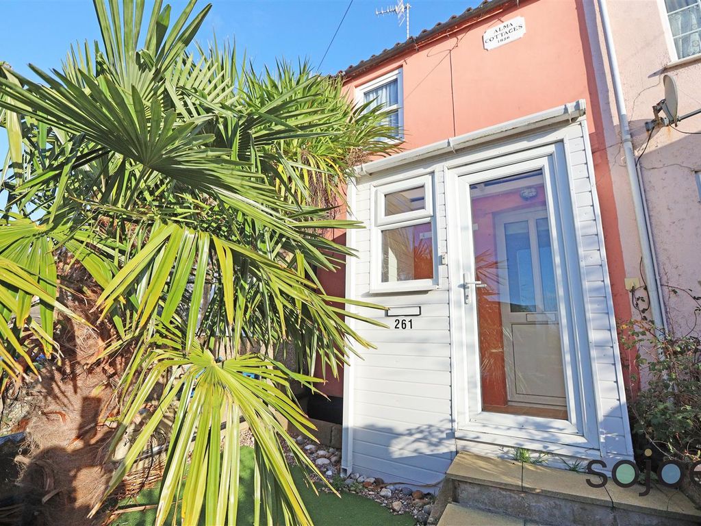 2 bed cottage to rent in Church Road, Kessingland NR33, £2,250 pcm Zoopla