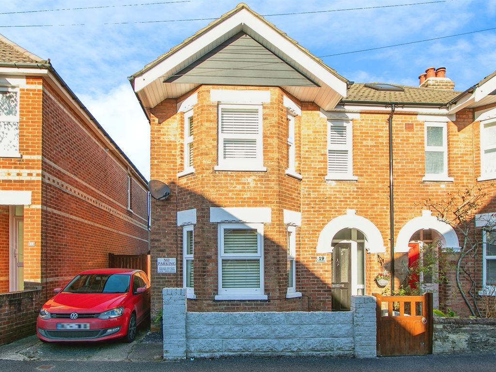 2 bed semidetached house for sale in Cheltenham Road, Parkstone, Poole