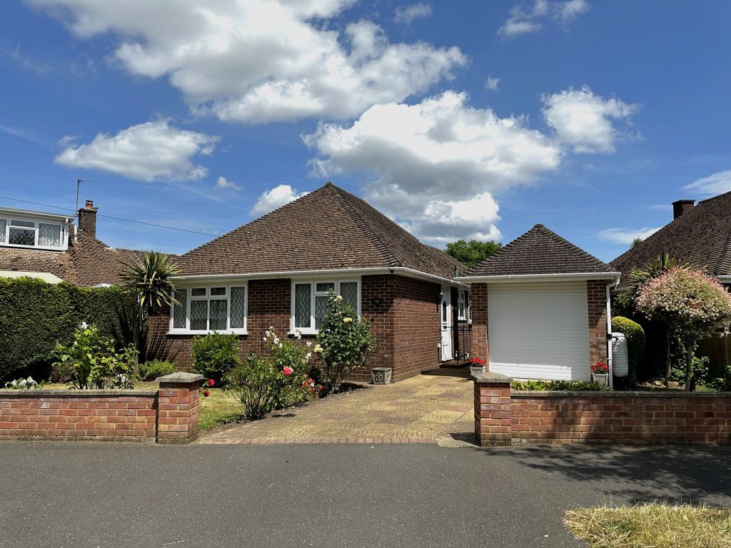 2 bed detached bungalow for sale in Sylvia Crescent, Totton