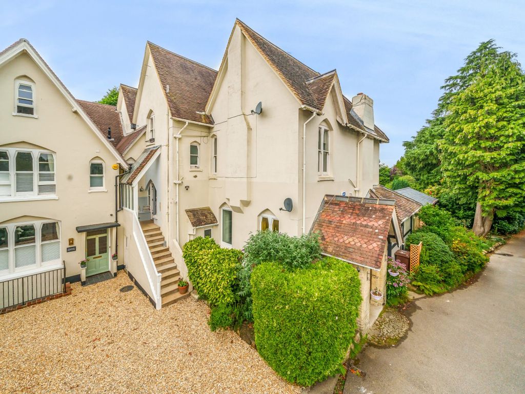 4 bed penthouse for sale in Broadwater Down, Tunbridge Wells TN2, £