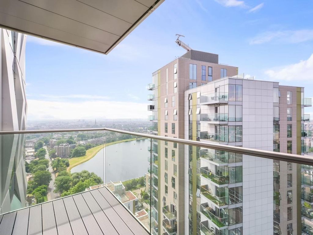 Skyline Apartments, Woodberry Down, London N4