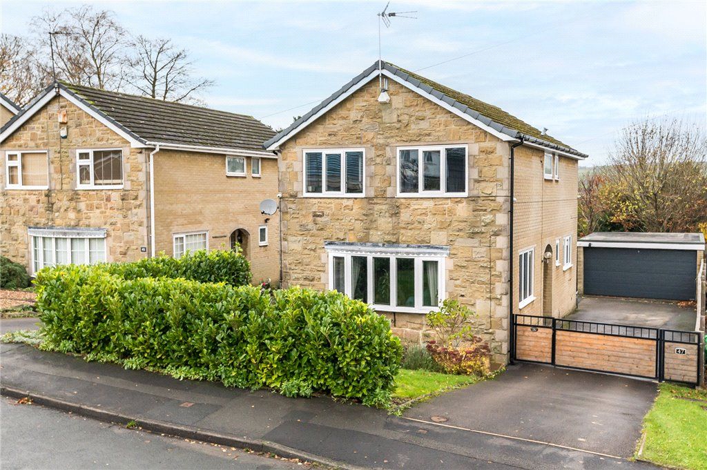 4 bed detached house for sale in Sunningdale Crescent, Cullingworth