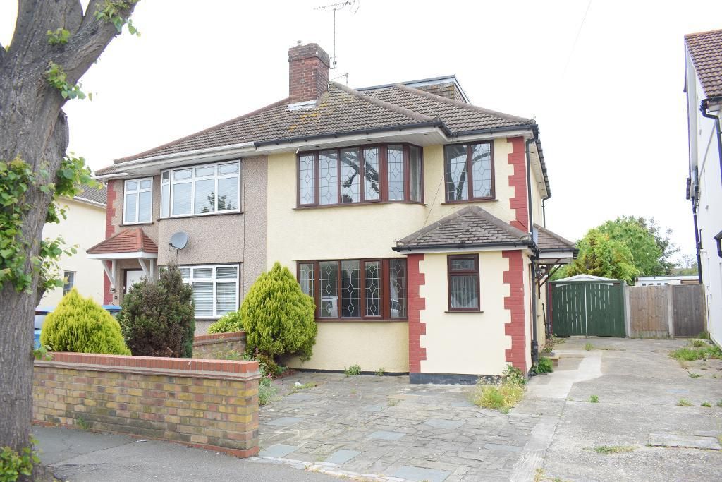 4 bed semidetached house for sale in Lancaster Drive, Hornchurch