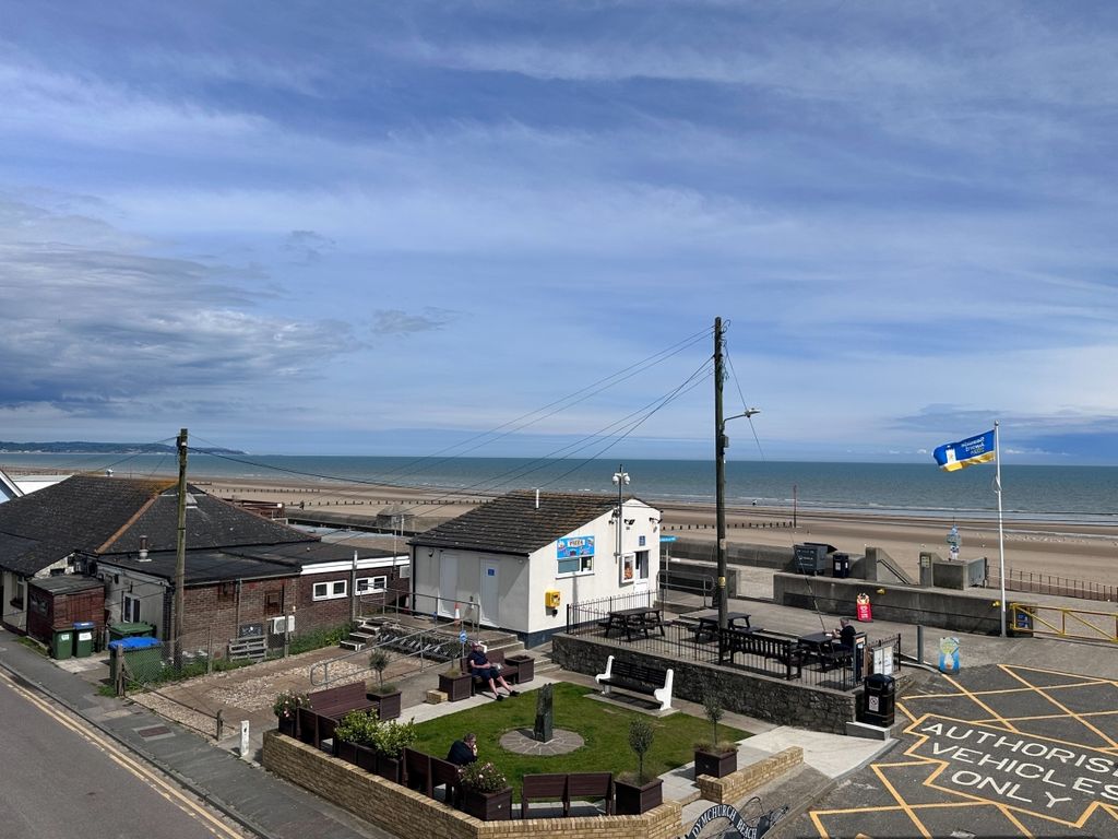 2 bed to rent in Seaview Heights, High Street, Dymchurch