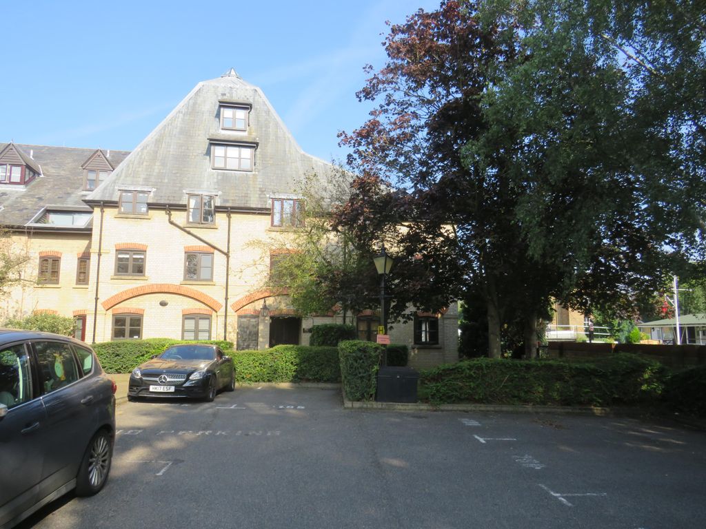 1 bed flat to rent in River Meads, Stanstead Abbotts, Ware SG12 Zoopla