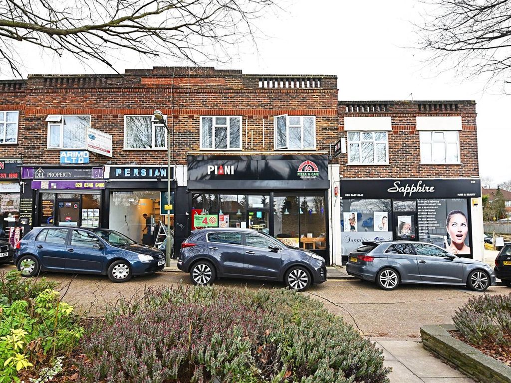 2 bed flat for sale in Nether Street, West Finchley N3, £350,000 Zoopla