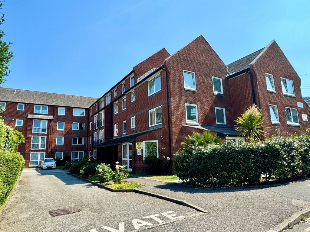 1 bed flat for sale in Eastern Road, Brighton BN2, £110,000 Zoopla