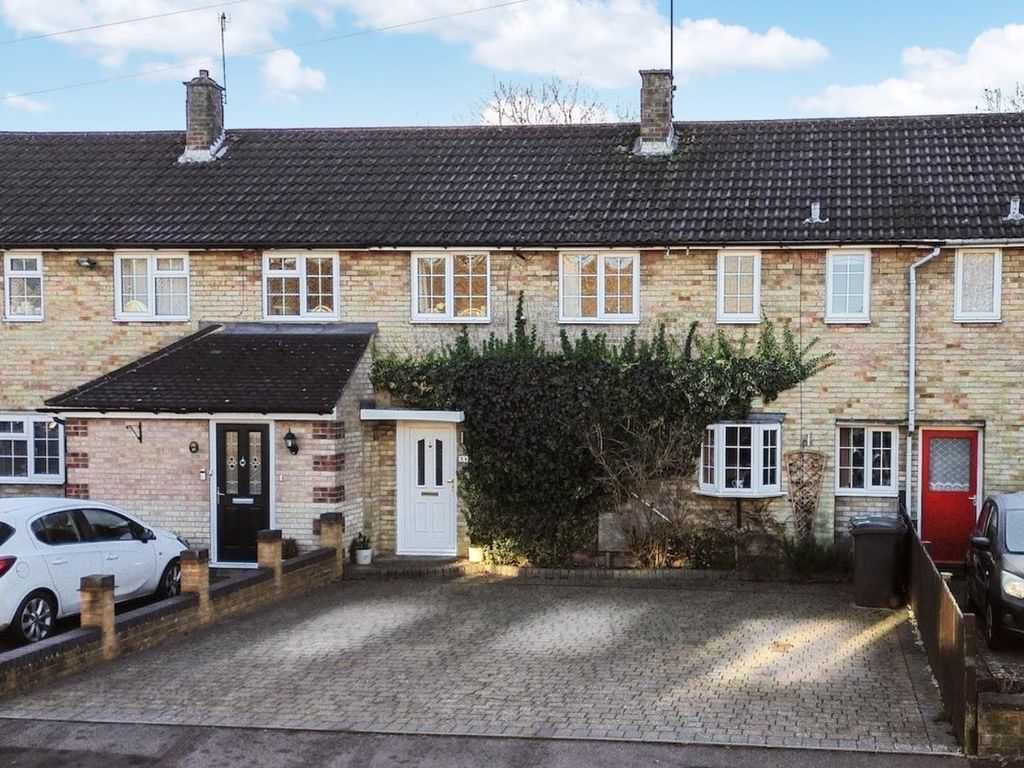 3 bed terraced house for sale in Everest Way, Adeyfield, Hemel