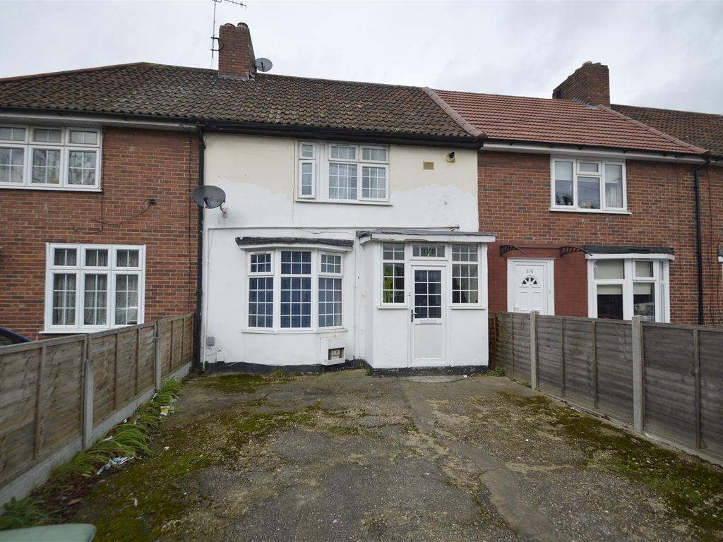 3 Bed Terraced House For Sale In Porters Avenue Becontree Dagenham