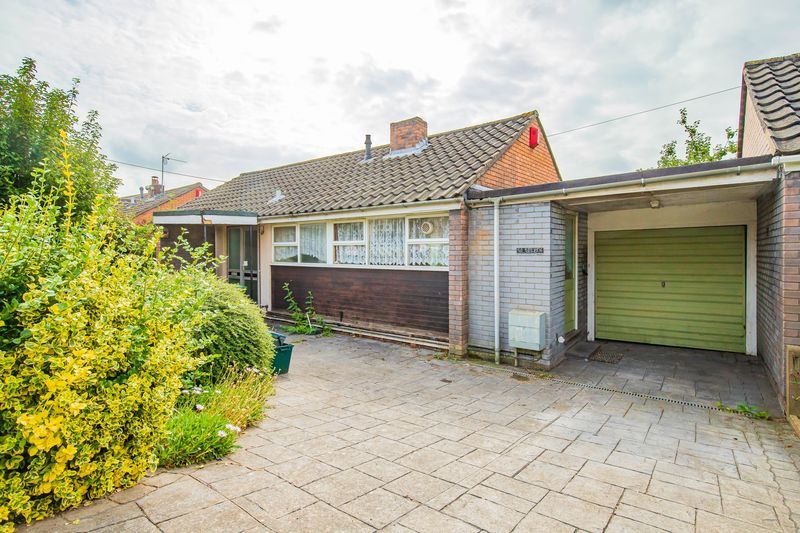 3 bed detached bungalow for sale in Station Road, Winterbourne Down
