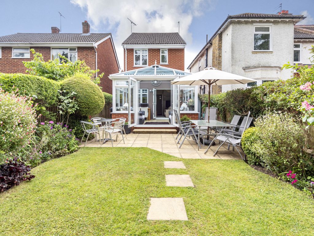 2 bed detached house for sale in Mildred Avenue, Watford, Hertfordshire