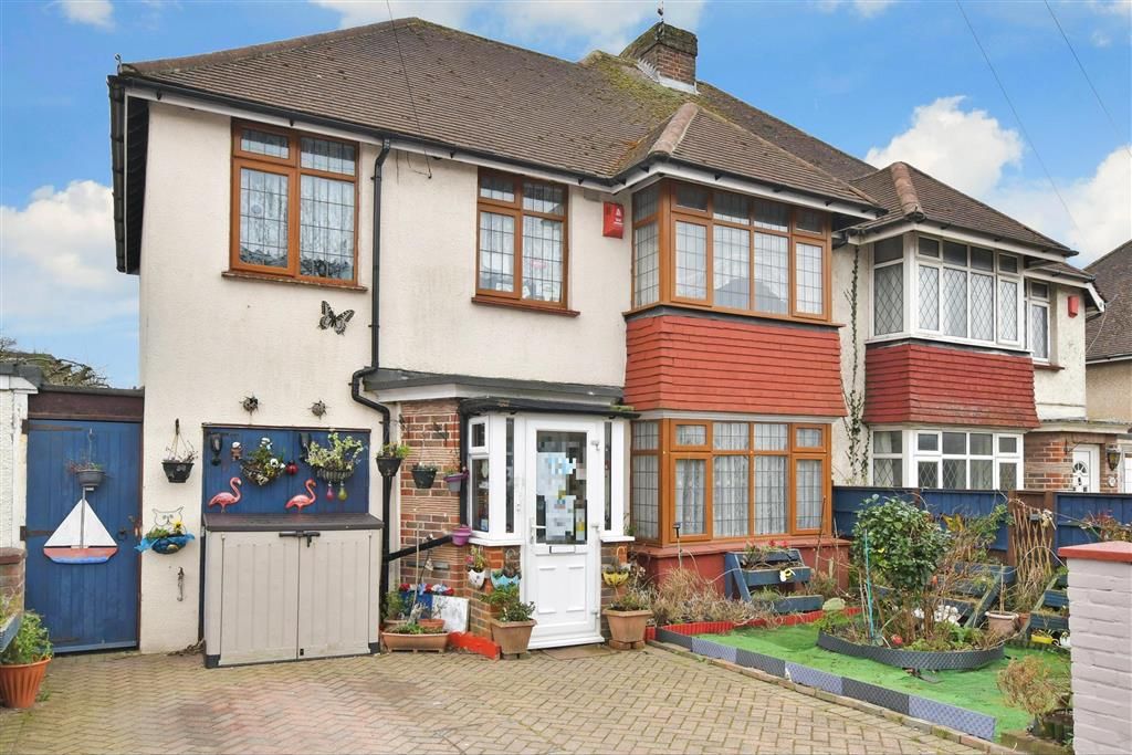 4 bed semidetached house for sale in Hawthorn Road, Bognor Regis, West