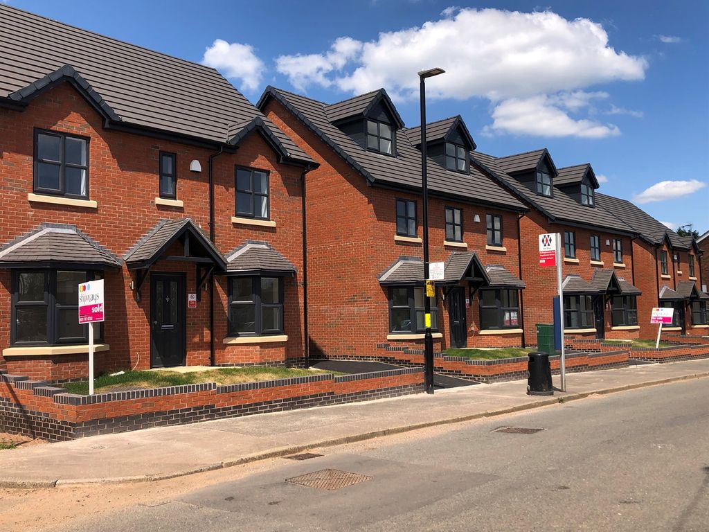 New home, 4 bed semidetached house for sale in Collingbourne Avenue