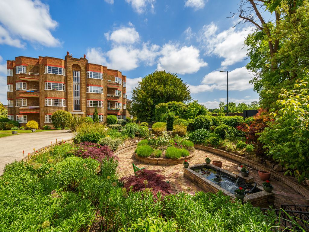 3 bed flat for sale in Park Road, Hampton Wick KT1 Zoopla