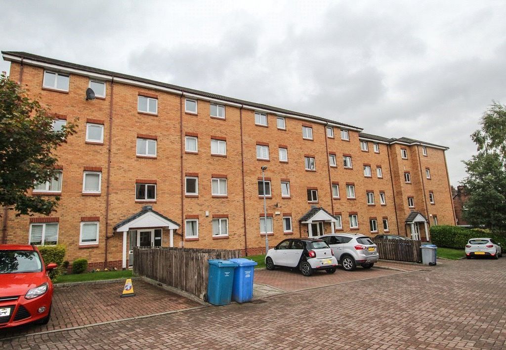 2 bed flat to rent in Golfhill Drive, Dennistoun, Glasgow G31, £925 pcm