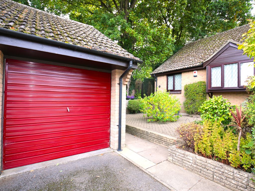2 bed semidetached bungalow for sale in Cerne Close, West End