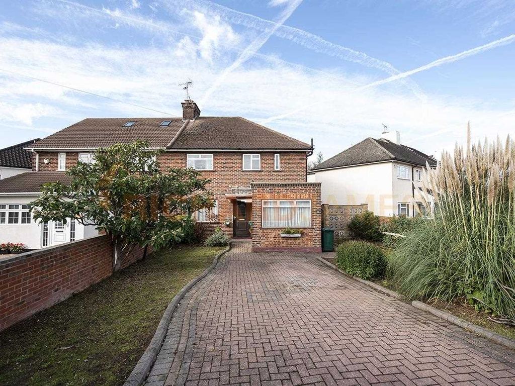 Fernside Avenue, London NW7  