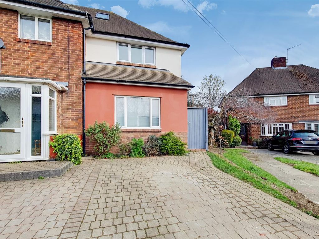 Barber Close, Winchmore Hl N21