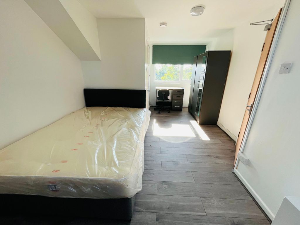 Room to rent in Trentham Road, Coventry CV1, £500 pcm Zoopla