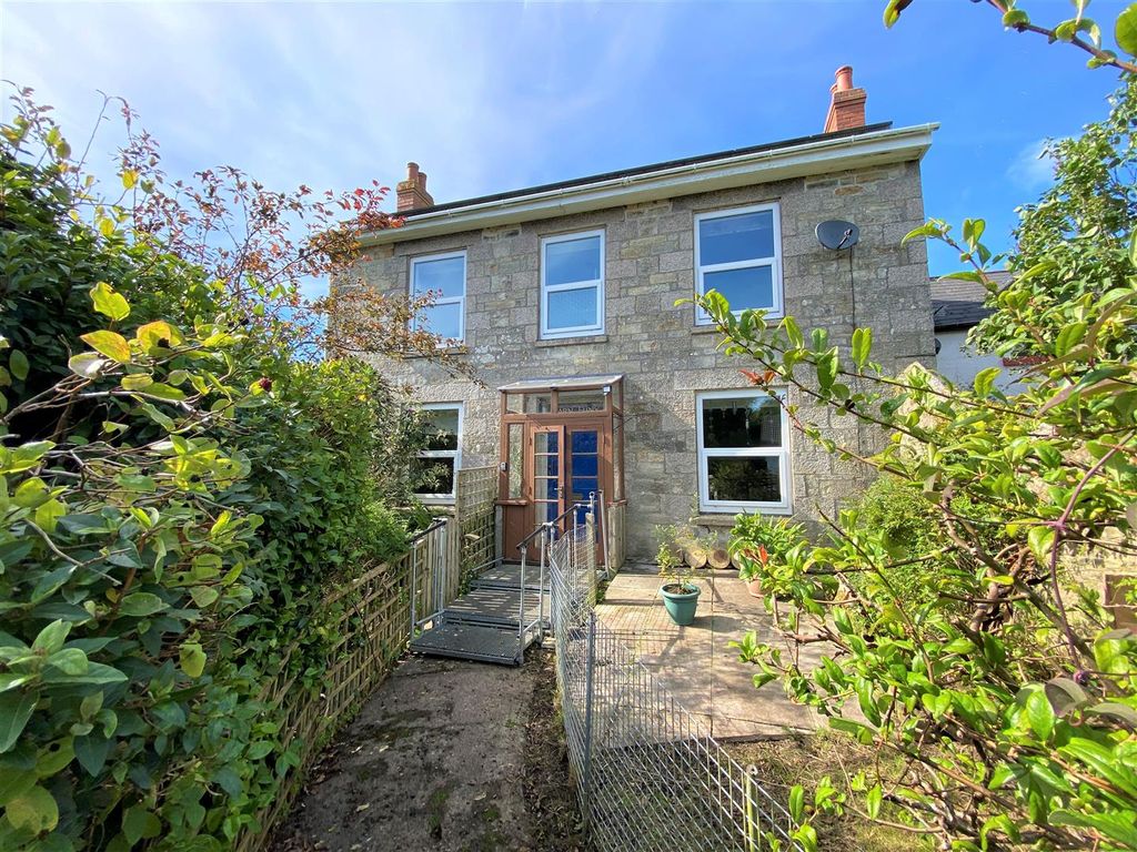 3 bed detached house for sale in Trevingey Road, Redruth TR15, £350,000