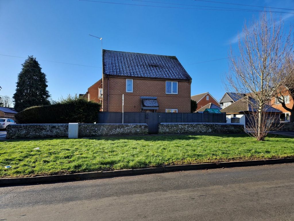 1 bed flat for sale in Watchfield, Oxfordshire SN6 Zoopla