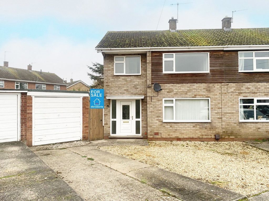 Ashford Drive, Heath Farm, Shrewsbury, Mn Opshire SY1  