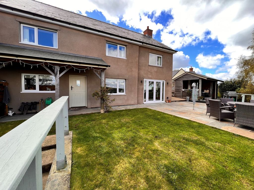 4 bed semidetached house for sale in Ruardean Hill, Drybrook