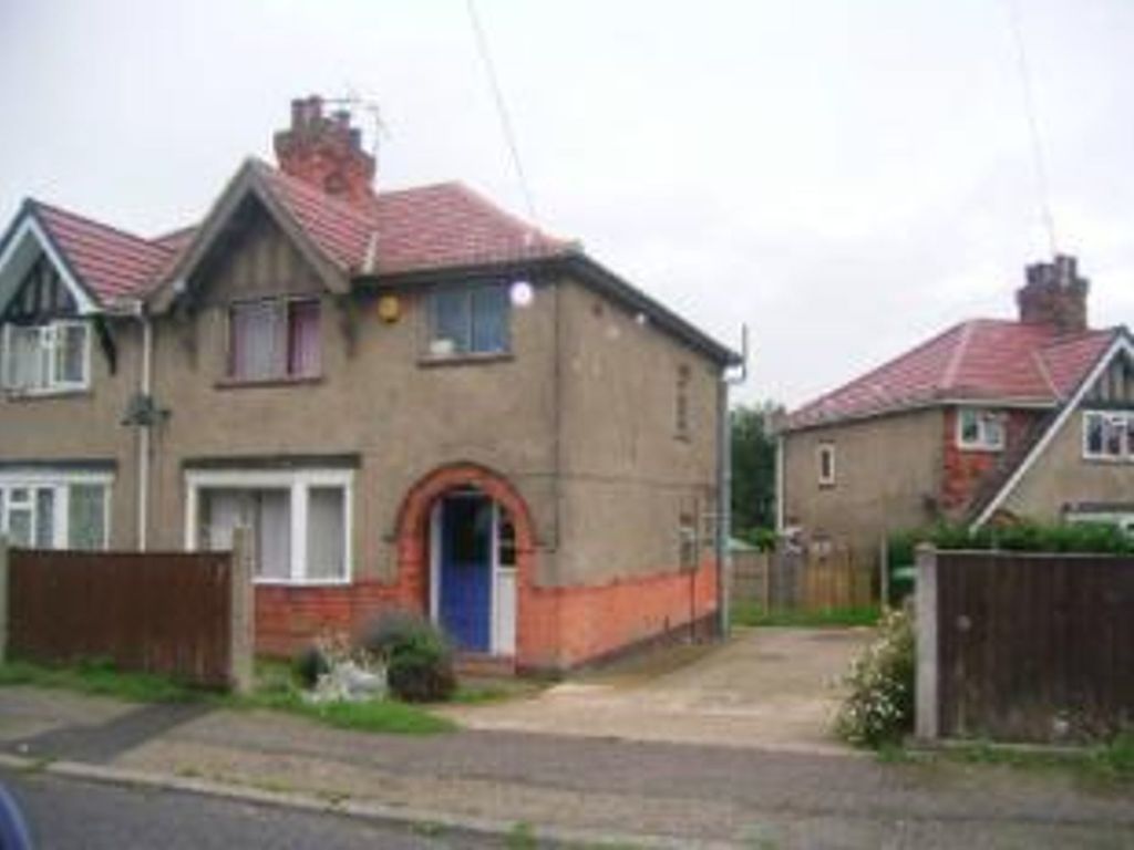3 bed semidetached house to rent in Bonser Crescent, Huthwaite NG17, £