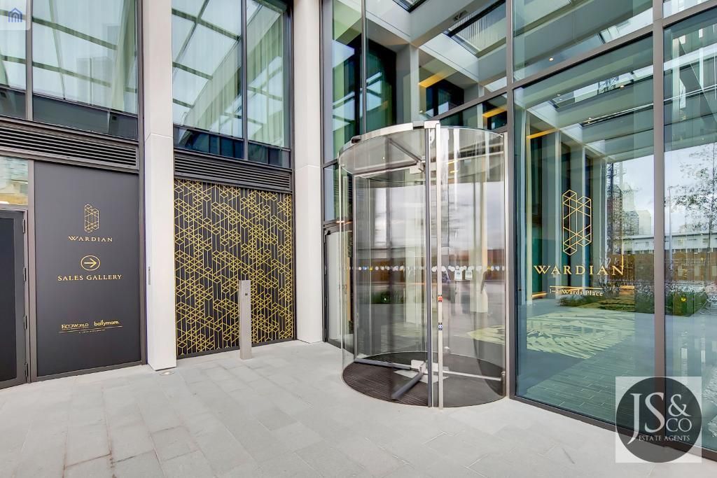 Wardian Wharf, Isle Of Dogs, London E14  