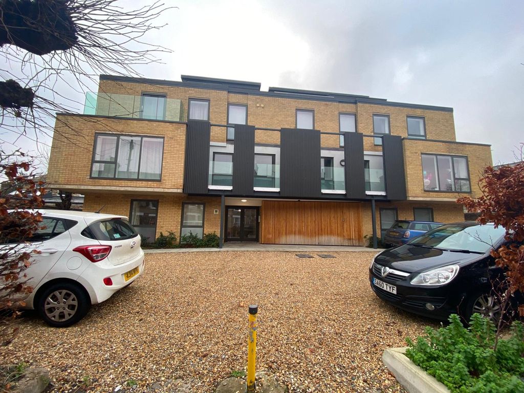 2 bed flat to rent in Springfield Road, Cambridge CB4 Zoopla