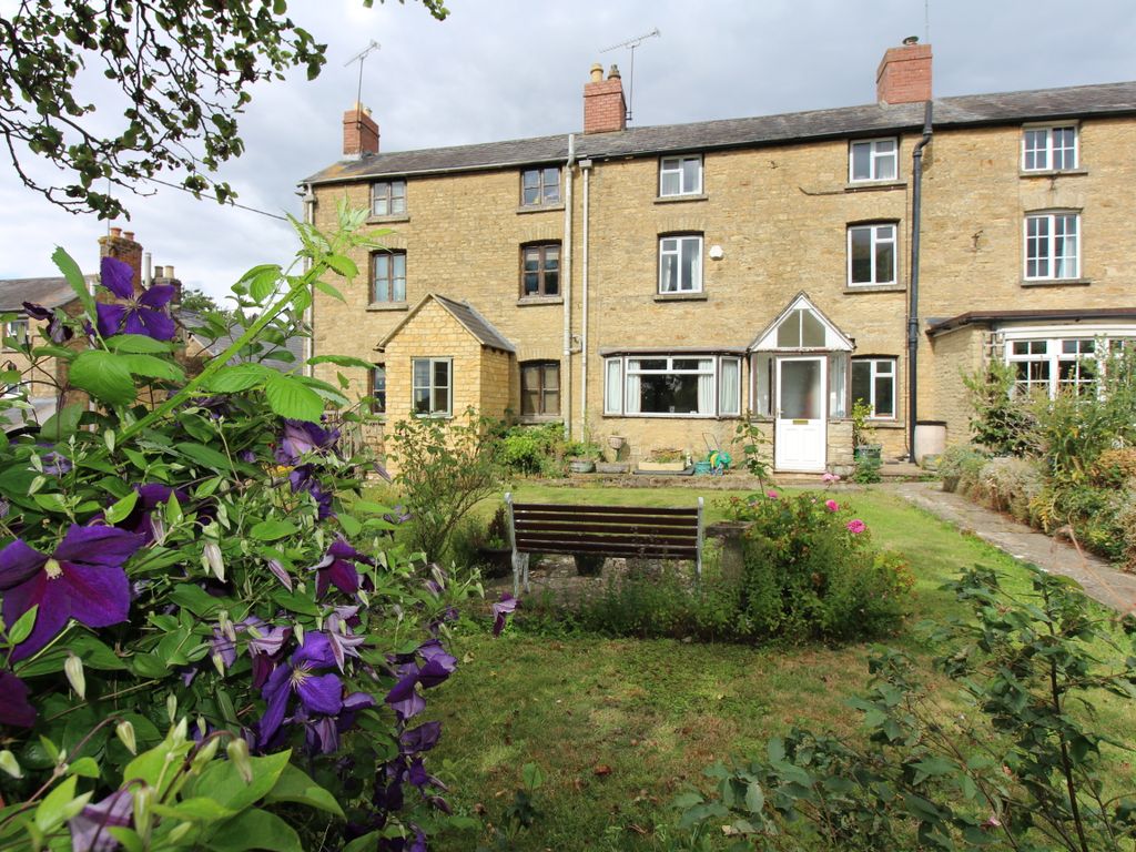3 bed cottage for sale in Paradise Terrace, Chipping Norton OX7, £