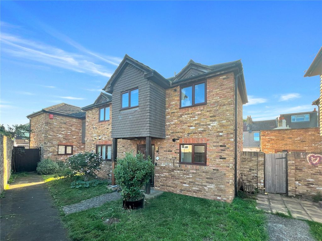 2 bed detached house for sale in Malton Mews, Plumstead Common, London