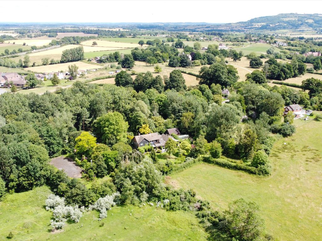 New home, Land for sale in Twyning, Tewkesbury, Gloucestershire GL20