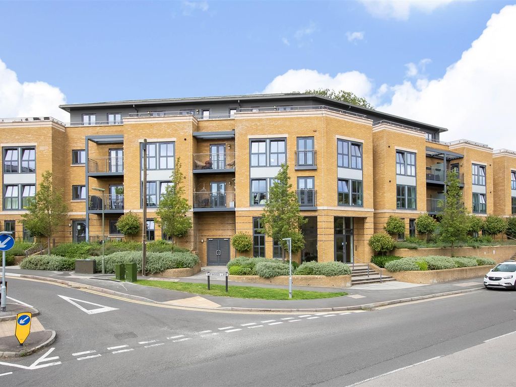 2 bed flat to rent in Godstone Road, Caterham CR3 Zoopla